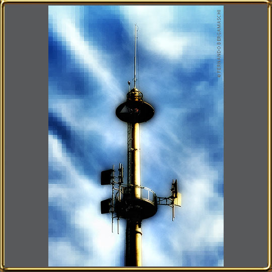 Celular telephone antena